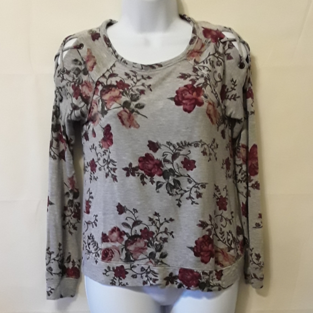 👠2/$10👠Rewind top size XS